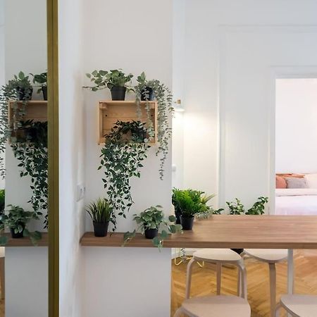 Downtown Cozy Apartment Old Town Букурещ Екстериор снимка