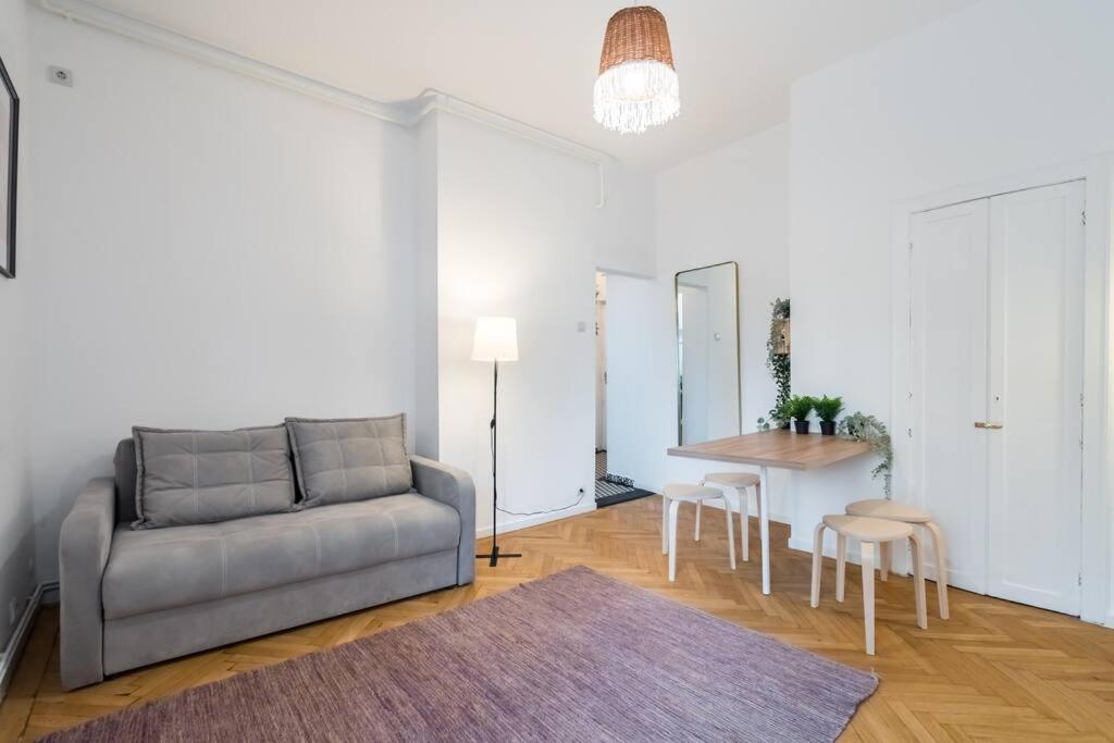 Downtown Cozy Apartment Old Town Букурещ Екстериор снимка