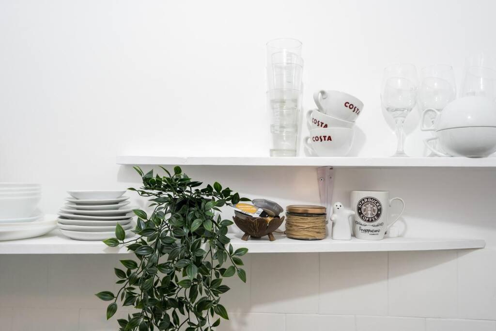 Downtown Cozy Apartment Old Town Букурещ Екстериор снимка