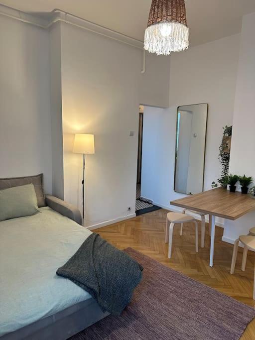 Downtown Cozy Apartment Old Town Букурещ Екстериор снимка