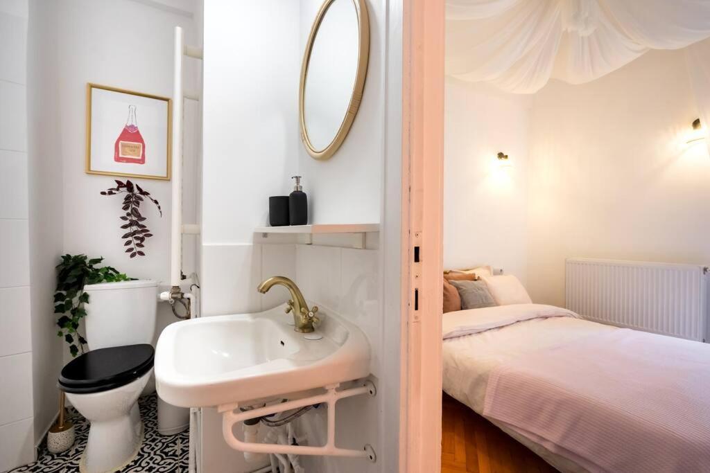 Downtown Cozy Apartment Old Town Букурещ Екстериор снимка