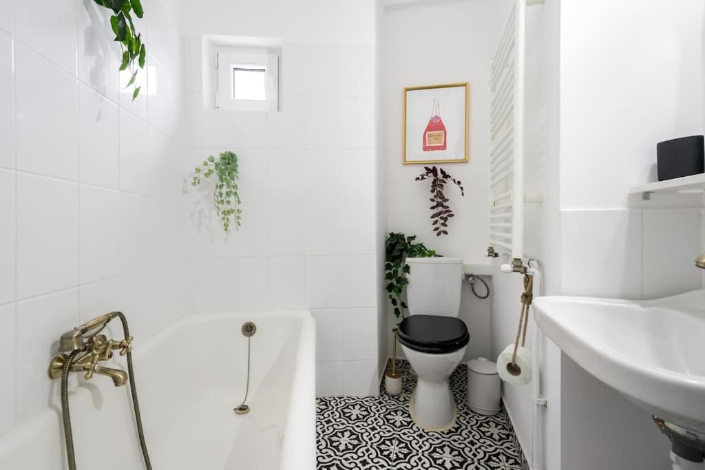 Downtown Cozy Apartment Old Town Букурещ Екстериор снимка